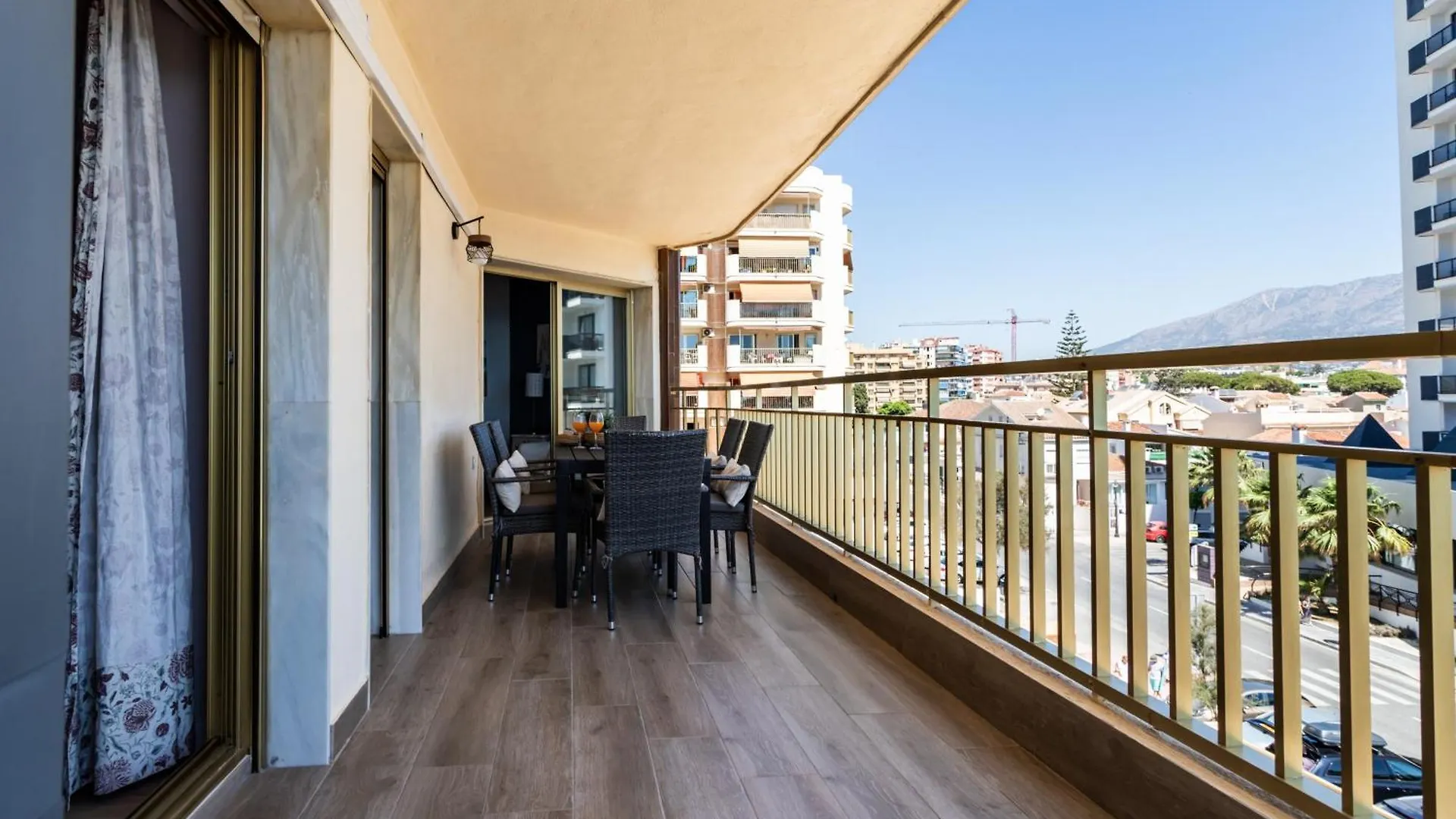 2 Habitaciones Y 2 Banos, Vista Lateral Mar Sofia 2 By Sur Suites Fuengirola Apartment