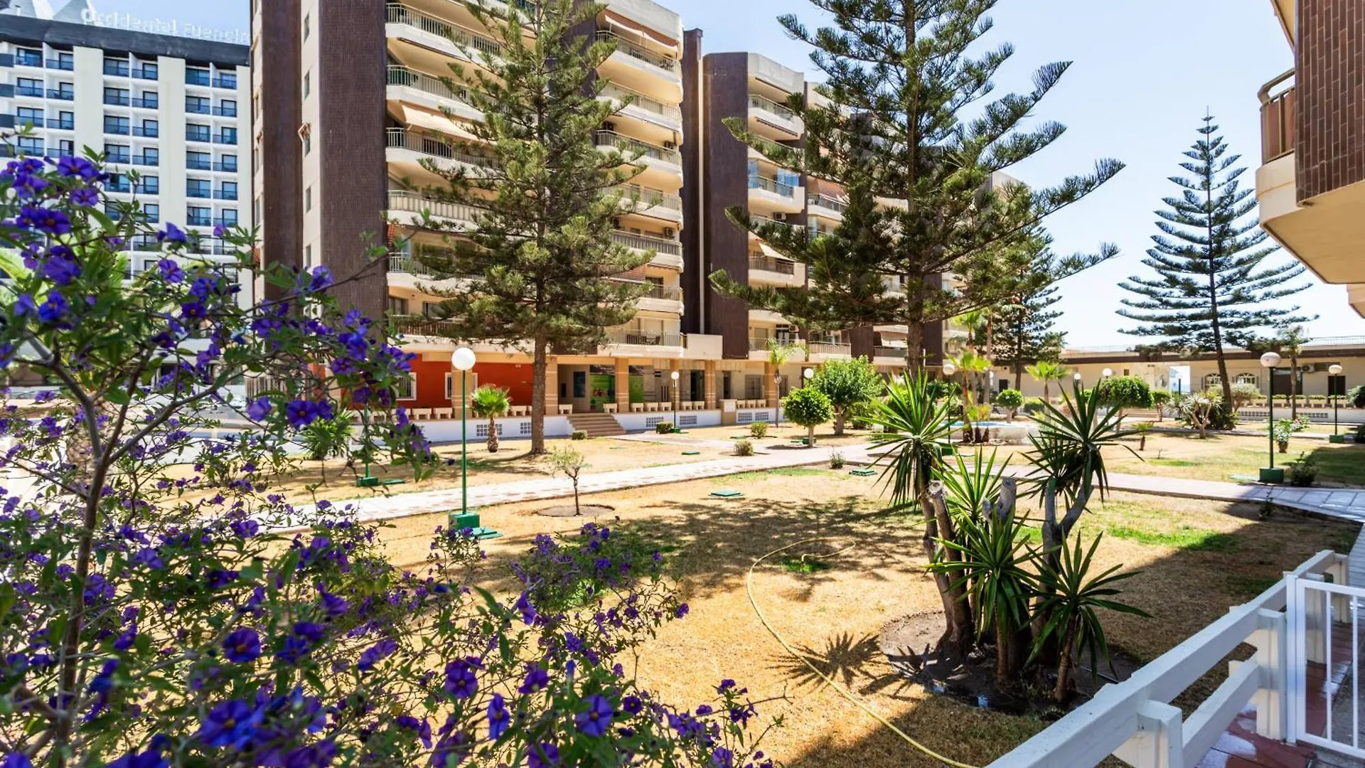 2 Habitaciones Y 2 Banos, Vista Lateral Mar Sofia 2 By Sur Suites Fuengirola